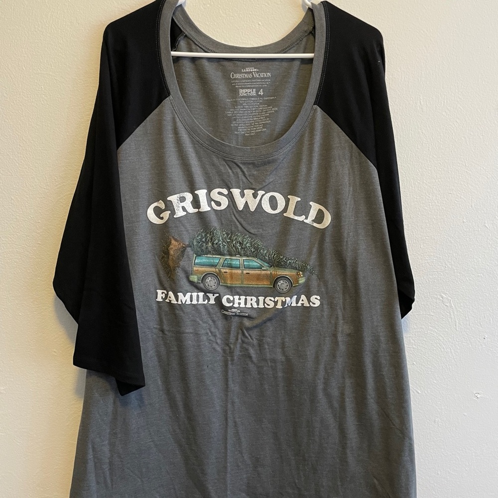 Gray plus side tee